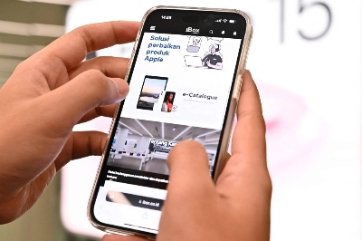 Apple and OpenAI have begun discussing terms of a possible agreement on how some artificial intelligence features would be integrated into the next iPhone operating system, sources have said. Apple and OpenAI have begun discussing terms of a possible agreement on how some artificial intelligence features would be integrated into the next iPhone operating system, sources have said.