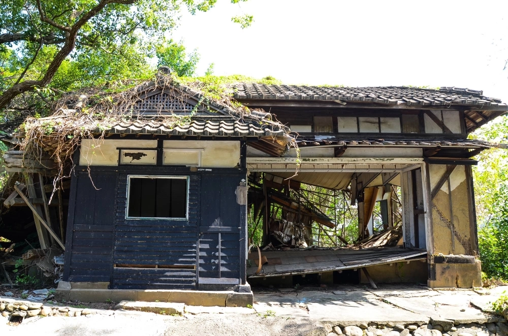 Despite bustling cities like Tokyo and Osaka, Japan faces a rising number of abandoned properties, particularly in rural areas, which pose risks to communities and economies. Despite bustling cities like Tokyo and Osaka, Japan faces a rising number of abandoned properties, particularly in rural areas, which pose risks to communities and economies.