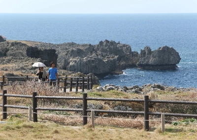 Much like other hot spots across Okinawa, Onna has diligently strived to captivate both domestic and international tourists, while at the same time grappling with the environmental strain induced by the influx of visitors. Much like other hot spots across Okinawa, Onna has diligently strived to captivate both domestic and international tourists, while at the same time grappling with the environmental strain induced by the influx of visitors.