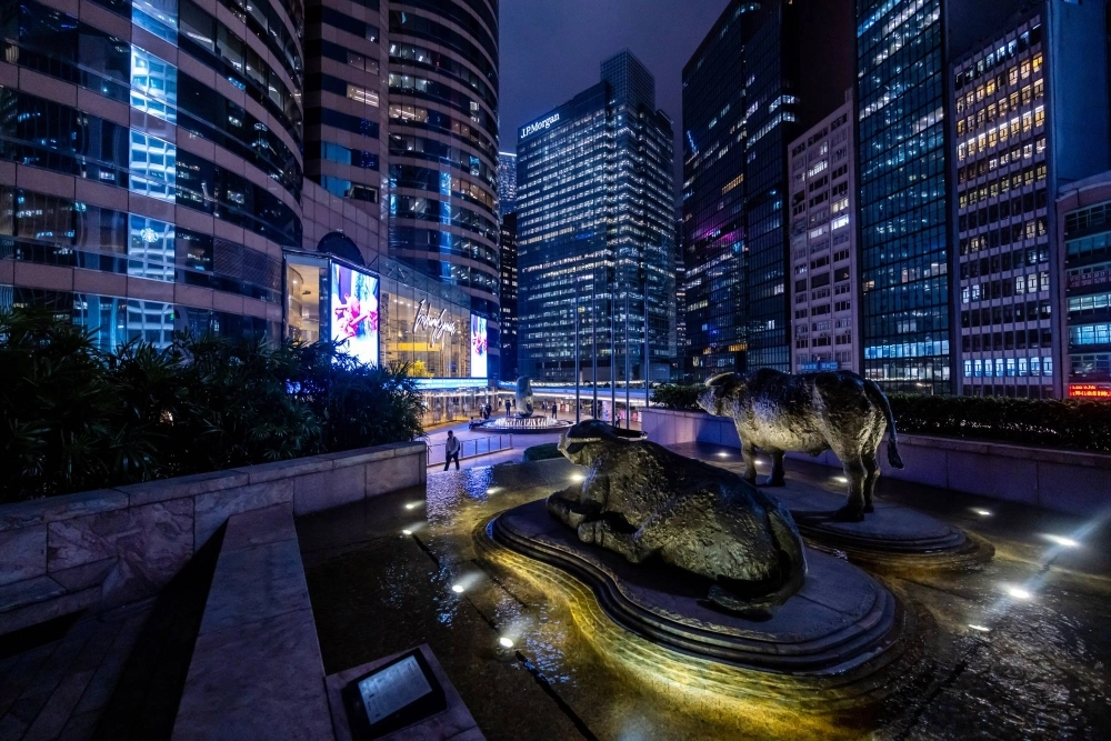 Hong Kong is looking to Saudi Arabia in efforts to attract a new set of investors to replace Western nations who may be deterred from doing business in China at a time of rising geopolitical tensions. Hong Kong is looking to Saudi Arabia in efforts to attract a new set of investors to replace Western nations who may be deterred from doing business in China at a time of rising geopolitical tensions.