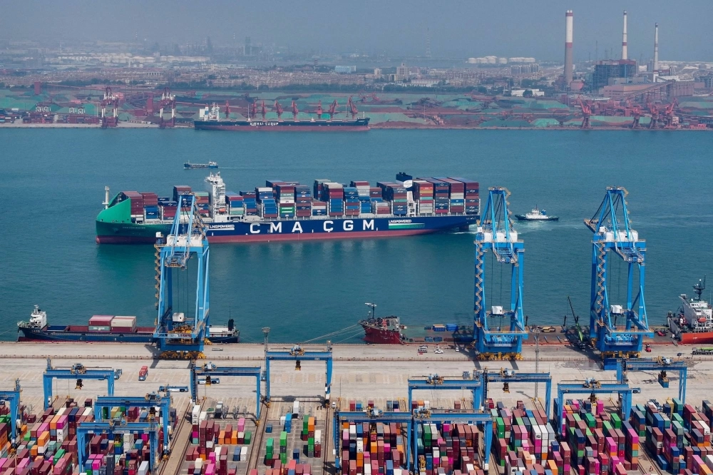 Despite the Sino-American trade war, China's export competitiveness has strengthened, with its share of global exports increasing in 2023 and its trade surplus reaching $823 billion. Despite the Sino-American trade war, China's export competitiveness has strengthened, with its share of global exports increasing in 2023 and its trade surplus reaching $823 billion.