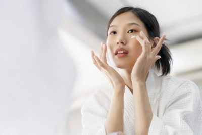 Korean skincare routines tend to be more complex than Japan’s counterpart beauty industry of “less is more,” making K-beauty something of a sweet spot between Japan and the West. Korean skincare routines tend to be more complex than Japan’s counterpart beauty industry of “less is more,” making K-beauty something of a sweet spot between Japan and the West.