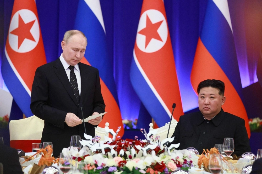 North Korean leader Kim Jong Un holds a reception for Russian President Vladimir Putin in Pyongyang on Wednesday. Agreements reached by the two leaders this time were tactical in nature and hardly strategic.  North Korean leader Kim Jong Un holds a reception for Russian President Vladimir Putin in Pyongyang on Wednesday. Agreements reached by the two leaders this time were tactical in nature and hardly strategic.