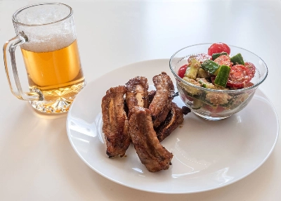 It may not qualify as a health food, but if spare ribs help you endure Japan's summers, your doctor likely won't mind. It may not qualify as a health food, but if spare ribs help you endure Japan's summers, your doctor likely won't mind.