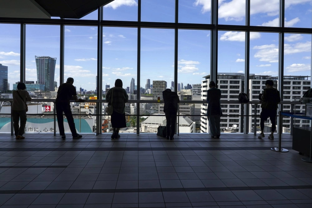 The supply of super-long Japanese debt is projected to total almost ¥30 trillion in the fiscal year that started on April 1. The supply of super-long Japanese debt is projected to total almost ¥30 trillion in the fiscal year that started on April 1.