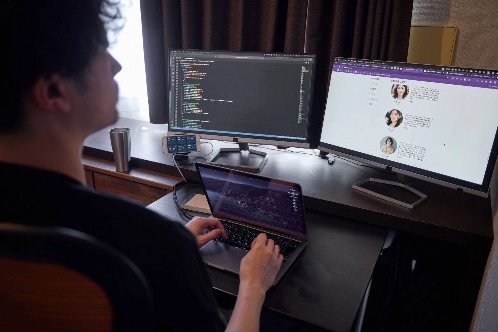 Goki Kusunoki, CEO and co-founder of Samansa, with the company's Loverse app in Tokyo on May 10. The app allows interaction only with generative artificial intelligence. Goki Kusunoki, CEO and co-founder of Samansa, with the company's Loverse app in Tokyo on May 10. The app allows interaction only with generative artificial intelligence.
