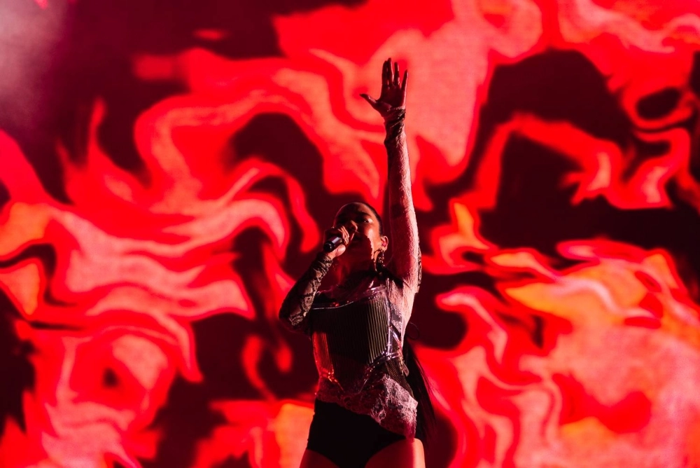 Okinawan rapper Awich’s dynamic and emotional set proved her ability to headline any festival moving forward. Okinawan rapper Awich’s dynamic and emotional set proved her ability to headline any festival moving forward.