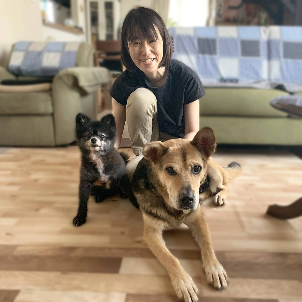 Barley (right) has successfully made the move from pup waiting for his forever home to convincing his foster mom to take him permanently into her own house. Barley (right) has successfully made the move from pup waiting for his forever home to convincing his foster mom to take him permanently into her own house.