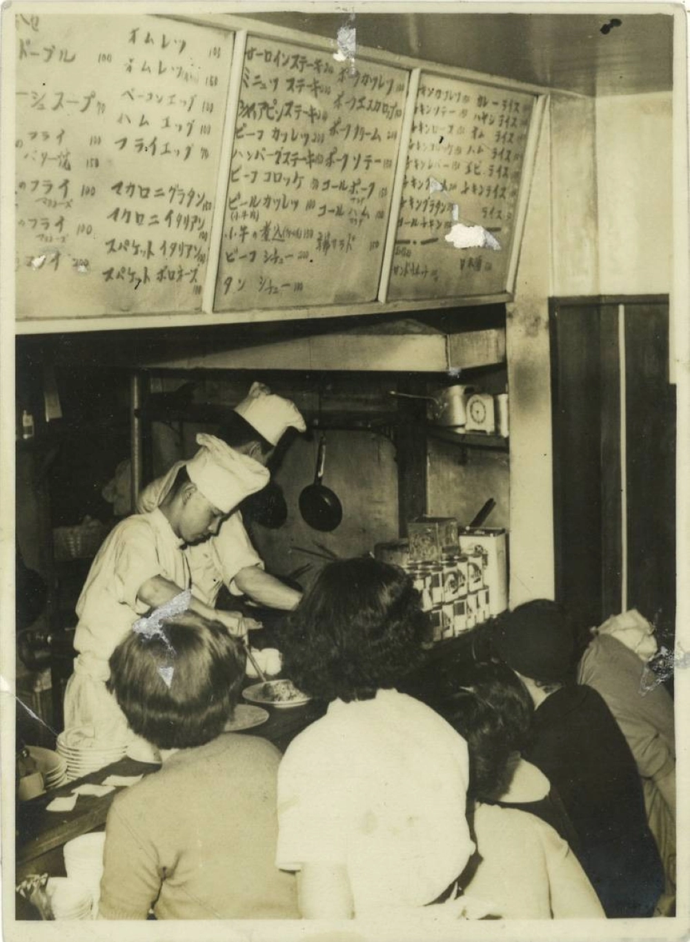 Ginza Swiss first opened in 1947 as an affordable way for regular Japanese diners to enjoy emerging 'yōshoku' (Western-Japanese fusion) dishes. Ginza Swiss first opened in 1947 as an affordable way for regular Japanese diners to enjoy emerging 'yōshoku' (Western-Japanese fusion) dishes.