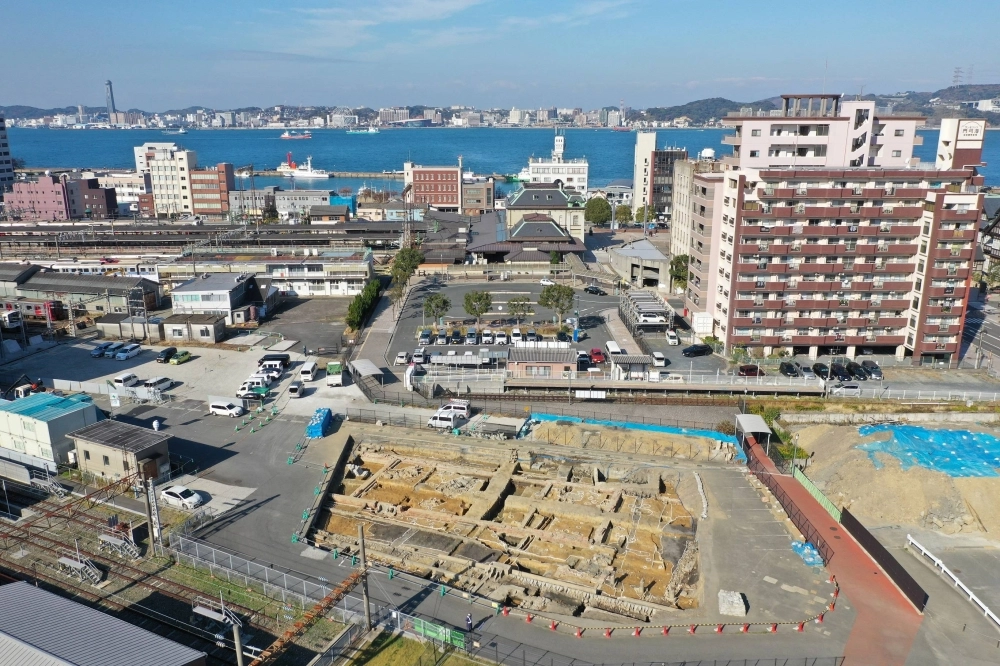 Remnants of the first Moji station complex are located near the current Mojiko Station in the city of Kitakyushu, Fukuoka Prefecture. Remnants of the first Moji station complex are located near the current Mojiko Station in the city of Kitakyushu, Fukuoka Prefecture.