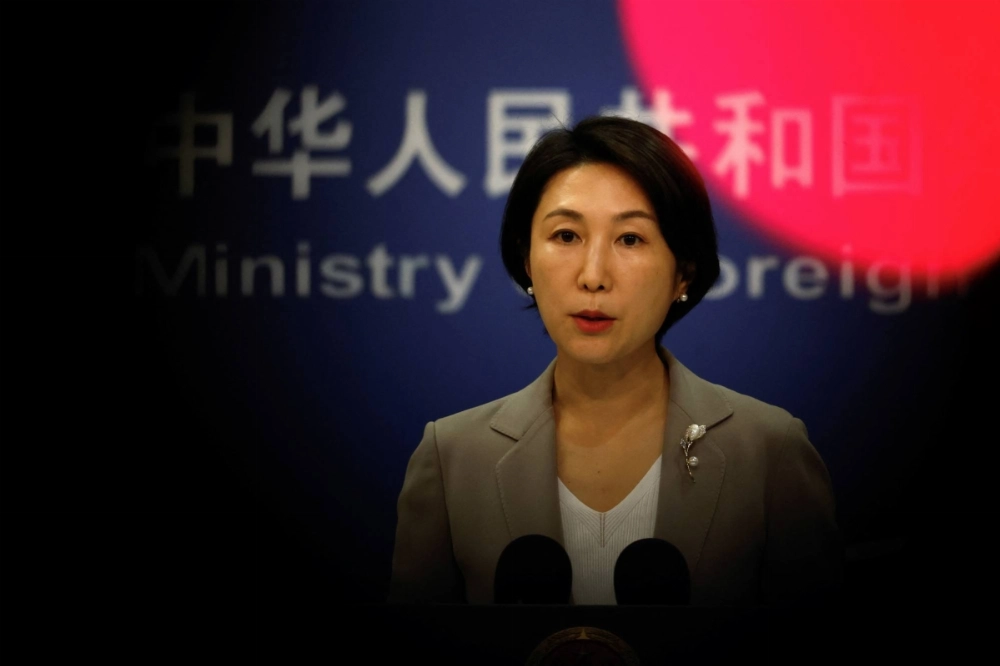 Chinese Foreign Ministry spokeswoman Mao Ning has said that Chinese ships passing through the Tokara Strait are exercising the right of transit passage, "which is completely legitimate and legal." Chinese Foreign Ministry spokeswoman Mao Ning has said that Chinese ships passing through the Tokara Strait are exercising the right of transit passage, "which is completely legitimate and legal."