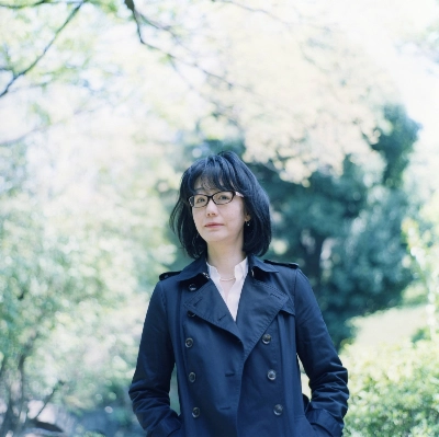 In Hiromi Kawakami’s novel “The Third Love,” modern-day Tokyoite Riko travels between life in 19th-century Edo (old Tokyo) and the courts of the Heian Period, examining her relationship with her husband in the process. In Hiromi Kawakami’s novel “The Third Love,” modern-day Tokyoite Riko travels between life in 19th-century Edo (old Tokyo) and the courts of the Heian Period, examining her relationship with her husband in the process.