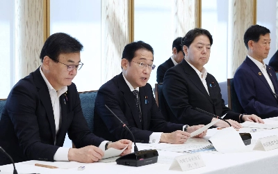 Prime Minister Fumio Kishida addresses a meeting on the Kashiwazaki-Kariwa nuclear power plant, at the Prime Minister's Office on Friday. Prime Minister Fumio Kishida addresses a meeting on the Kashiwazaki-Kariwa nuclear power plant, at the Prime Minister's Office on Friday.