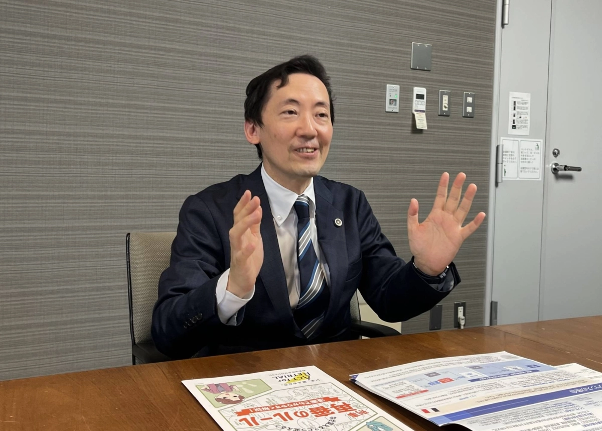 Tadahiko Sakaguchi, the vice president of the Japan Federation of Bar Associations, speaks in an interview on Sept. 18 in Tokyo. He points out that the criminal procedure law was drafted on the premise that there would be no human error in court rulings, which he says is an outdated way of thinking. Tadahiko Sakaguchi, the vice president of the Japan Federation of Bar Associations, speaks in an interview on Sept. 18 in Tokyo. He points out that the criminal procedure law was drafted on the premise that there would be no human error in court rulings, which he says is an outdated way of thinking.