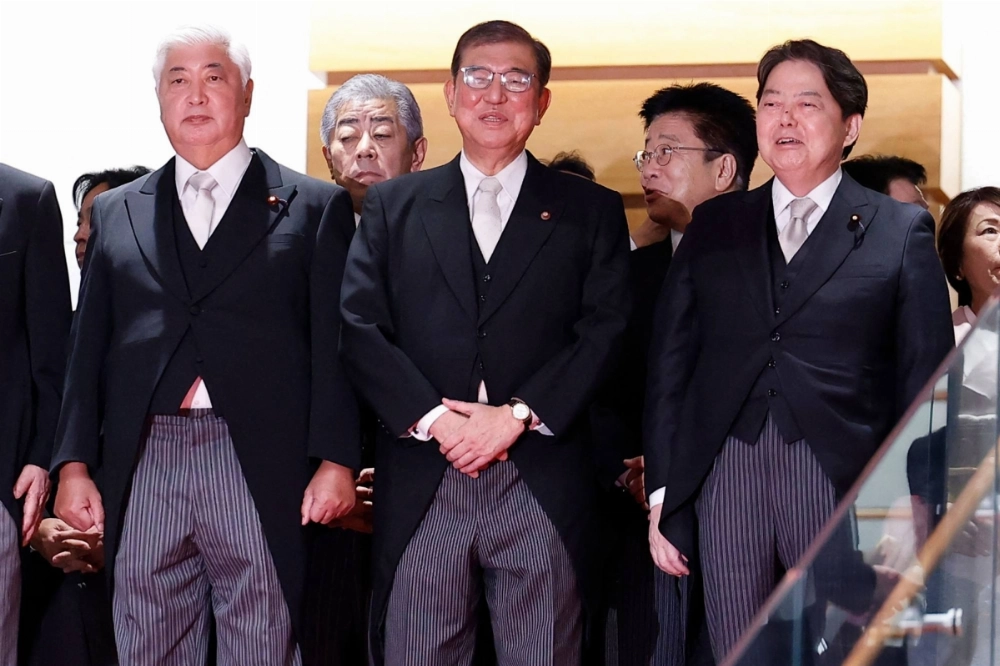 Despite Prime Minister Shigeru Ishiba's serious and studious personality, he is by nature a nonconformist and is less socially inclined compared to other politicians. Despite Prime Minister Shigeru Ishiba's serious and studious personality, he is by nature a nonconformist and is less socially inclined compared to other politicians.