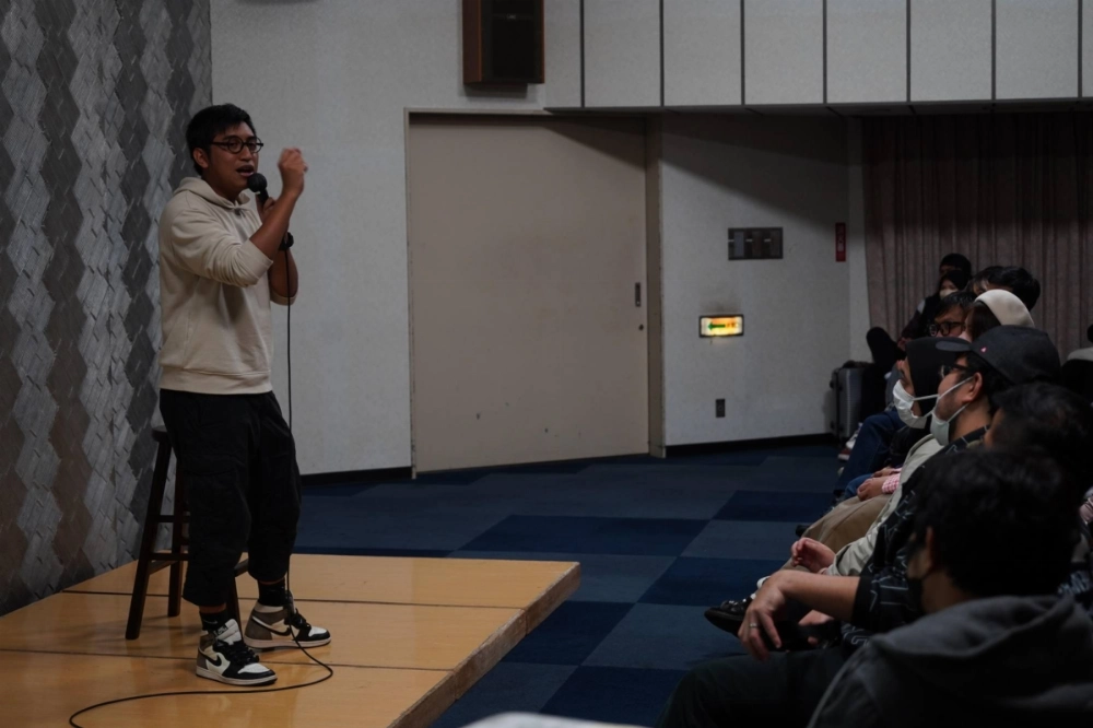 Performers at Stand Up Indonesia Tokyo shows crack plenty of jokes, but the main purpose behind the group, organizers say, is to provide a space where Indonesian expats can express themselves about any struggles they may have about living abroad. Performers at Stand Up Indonesia Tokyo shows crack plenty of jokes, but the main purpose behind the group, organizers say, is to provide a space where Indonesian expats can express themselves about any struggles they may have about living abroad.