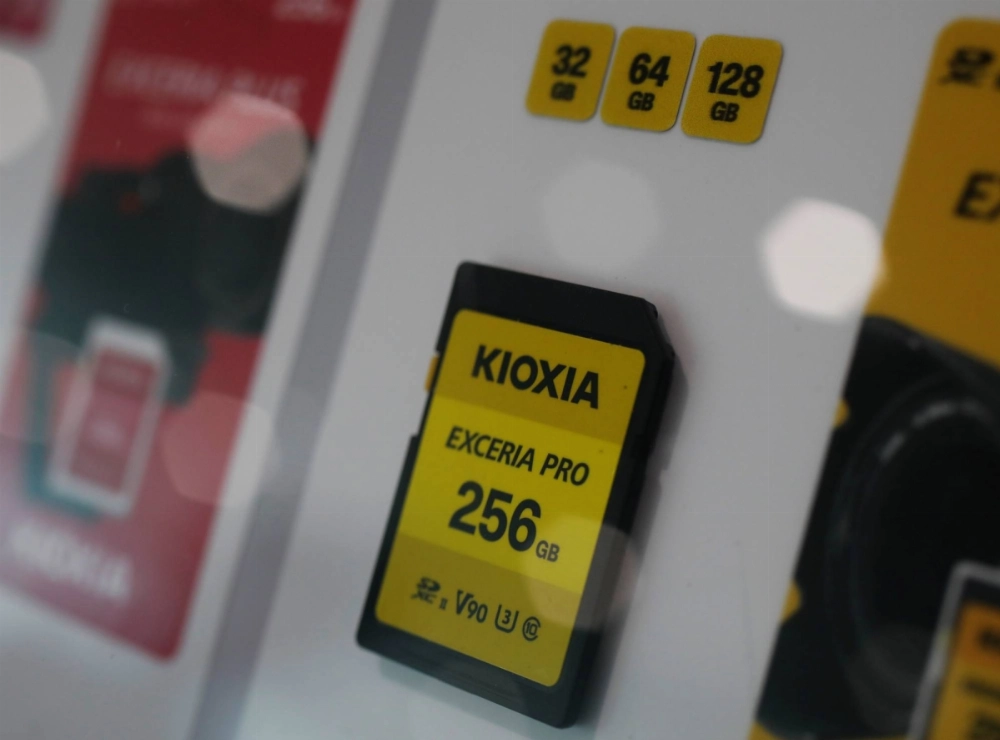 Kioxia has undergone years of upheaval and the attempt to list the company is closely watched as a test case for buyout firms in Japan where more companies are selling non-core assets or going private. Kioxia has undergone years of upheaval and the attempt to list the company is closely watched as a test case for buyout firms in Japan where more companies are selling non-core assets or going private.