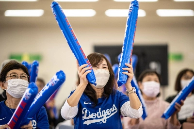 A World Series public-viewing event in Oshu, Iwate Prefecture, on Wednesday.  A World Series public-viewing event in Oshu, Iwate Prefecture, on Wednesday.