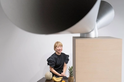 Yuko Mohri uses “invisible forces” — gravity, weather, air, magnetic fields — to create jazzy kinetic sculptures. Yuko Mohri uses “invisible forces” — gravity, weather, air, magnetic fields — to create jazzy kinetic sculptures.