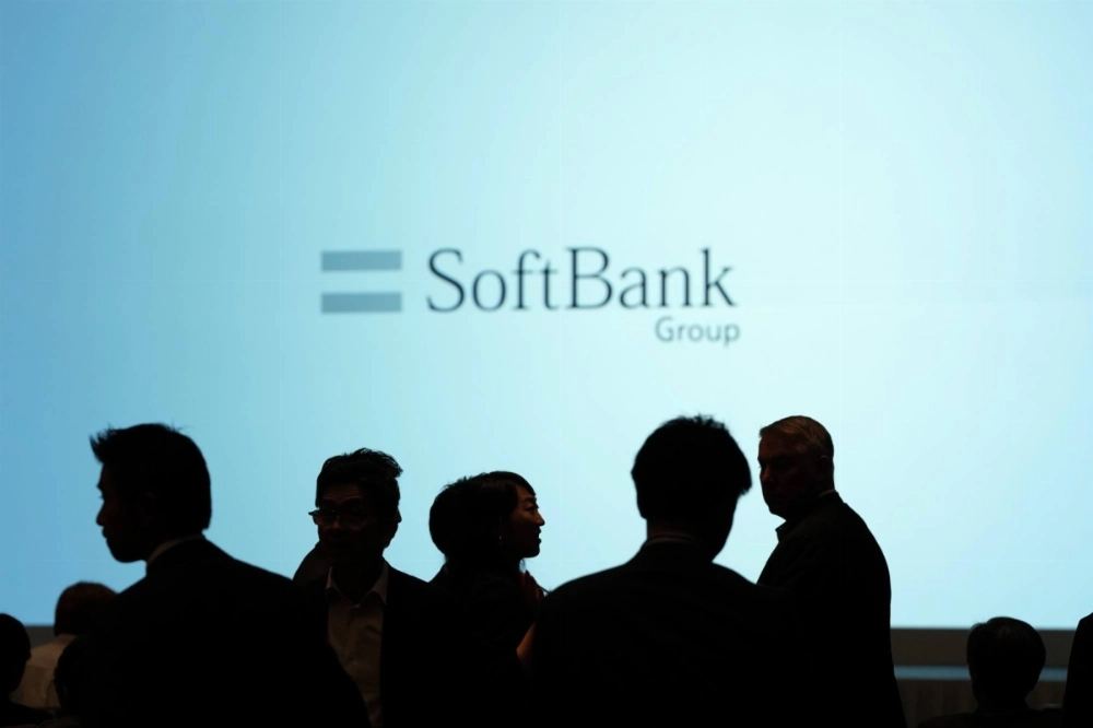 SoftBank returned to the black in the three months to September, as it benefited from higher share prices of listed companies in its Vision Fund investment vehicles. SoftBank returned to the black in the three months to September, as it benefited from higher share prices of listed companies in its Vision Fund investment vehicles.
