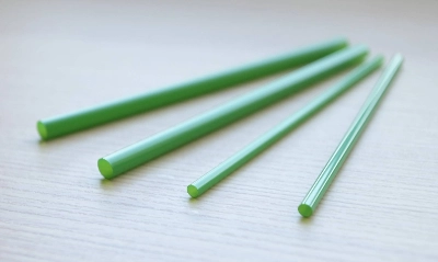 Starbucks Coffee Japan will replace paper straws with plant-based biomass plastic straws from next month. Starbucks Coffee Japan will replace paper straws with plant-based biomass plastic straws from next month.