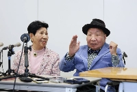 Iwao Hakamata (right) and his sister Hideko attend a news conference on Nov. 29 | JIji