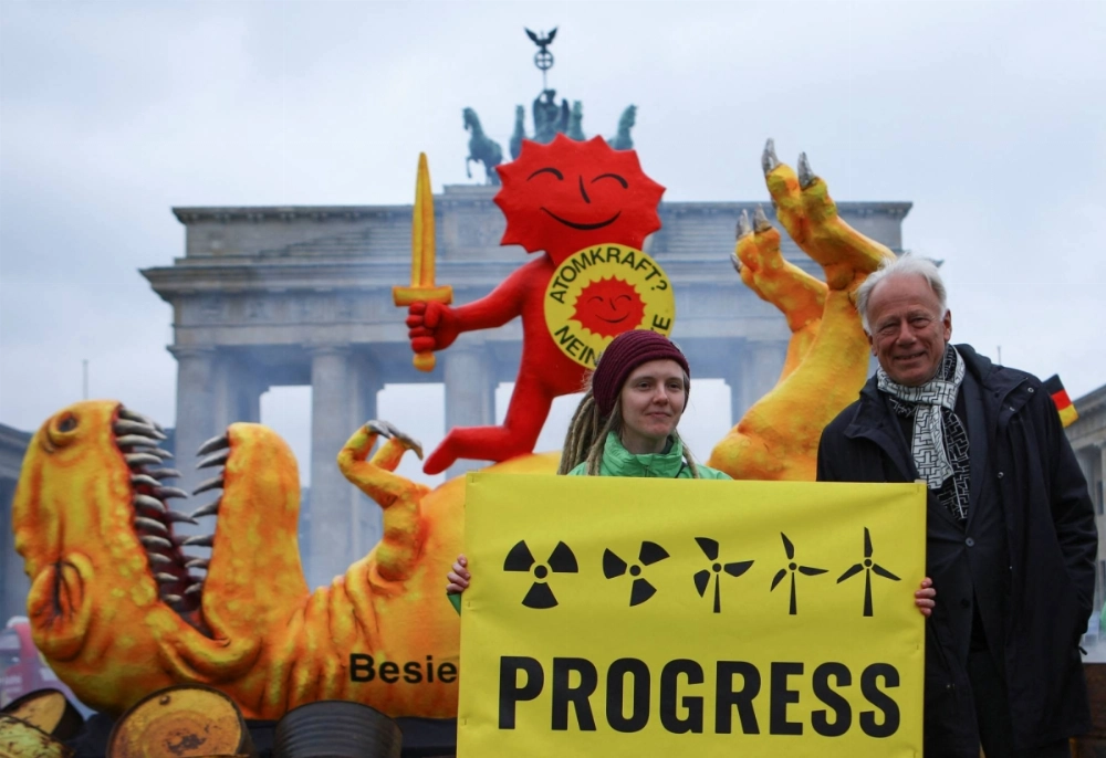 Greenpeace activists protest nuclear power in Berlin in April 2023, just as Germany was shutting down its three remaining nuclear power plants.  Greenpeace activists protest nuclear power in Berlin in April 2023, just as Germany was shutting down its three remaining nuclear power plants.