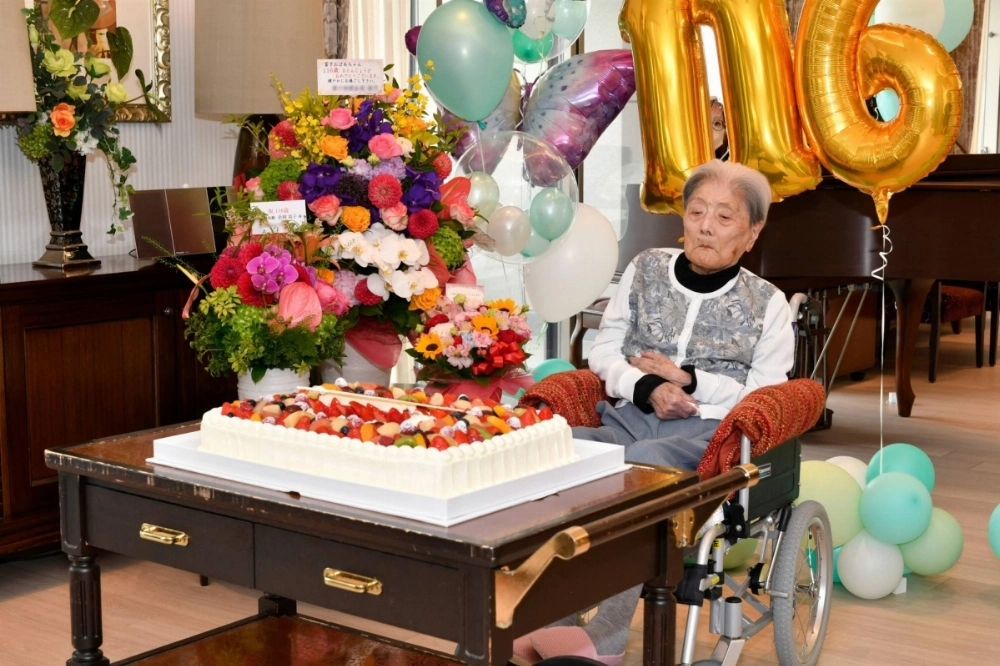 Tomiko Itooka died of old age in a nursing home for the elderly in the city of Ashiya, Hyogo Prefecture. Tomiko Itooka died of old age in a nursing home for the elderly in the city of Ashiya, Hyogo Prefecture.