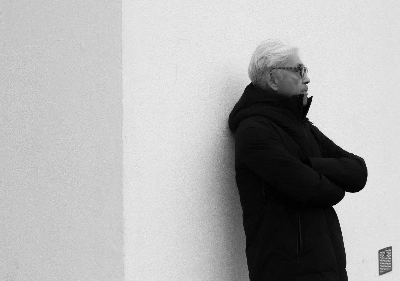 From the mid-2000s onward, Ryuichi Sakamoto created a number of installation works, often in collaboration with Shiro Takatani, of multimedia art collective Dumb Type. From the mid-2000s onward, Ryuichi Sakamoto created a number of installation works, often in collaboration with Shiro Takatani, of multimedia art collective Dumb Type.