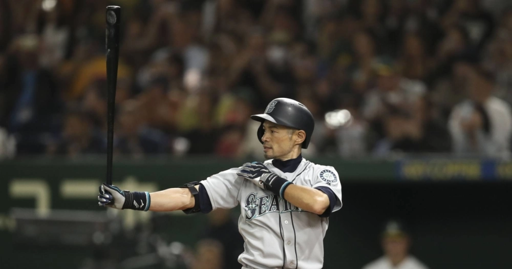 Ichiro Suzuki finished his career with 3,089 MLB hits and is one of 33 players in the 3,000-hit club. Ichiro Suzuki finished his career with 3,089 MLB hits and is one of 33 players in the 3,000-hit club.