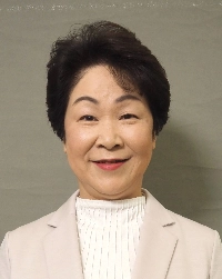 Mieko Yoshimura, a 73-year-old independent, became the first woman in Japan to be elected prefectural governor for five or more consecutive terms. | Jiji