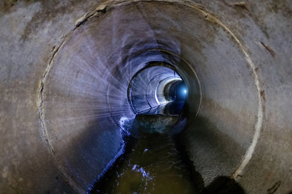 According to the land ministry, damaged wastewater pipes caused 2,600 sinkholes in the year from April 2022, though most of them were less than 50 centimeters deep. According to the land ministry, damaged wastewater pipes caused 2,600 sinkholes in the year from April 2022, though most of them were less than 50 centimeters deep.