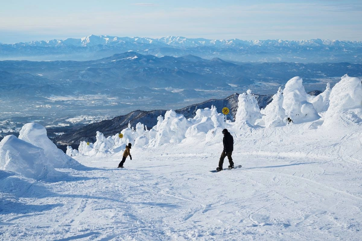 Zao Onsen is popular among locals and tourists for its ski slopes. Zao Onsen is popular among locals and tourists for its ski slopes.