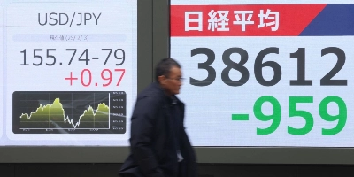 A monitor in Tokyo shows the yen at the ¥155 level against the dollar on Monday, when it began rallying after a sharp decline in the previous week. A monitor in Tokyo shows the yen at the ¥155 level against the dollar on Monday, when it began rallying after a sharp decline in the previous week.