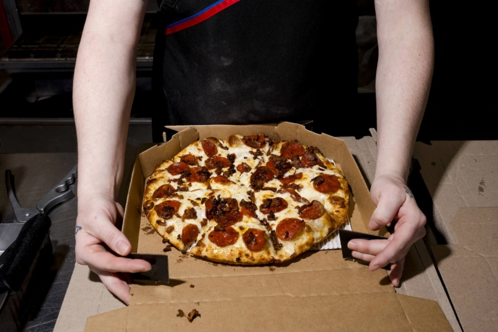 Domino's Pizza will close 172 unprofitable outlets out of about 1,000 stores in Japan.  Domino's Pizza will close 172 unprofitable outlets out of about 1,000 stores in Japan.