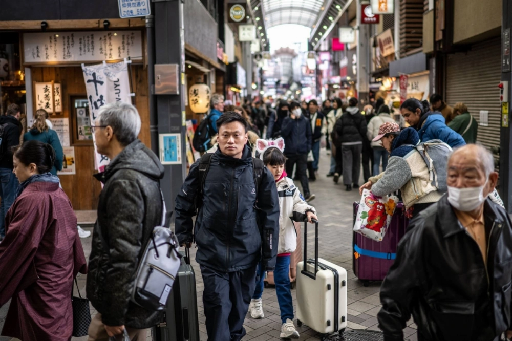 This is the 12th straight year that labor unions of major electronics firms have demanded pay scale hikes. This is the 12th straight year that labor unions of major electronics firms have demanded pay scale hikes.