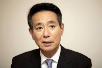 Opposition party Nippon Ishin no Kai co-leader Seiji Maehara suggested his party would accept postponing to fiscal 2026 the abolition of the income cap on financial aid for households with students attending private high schools. | Jiji