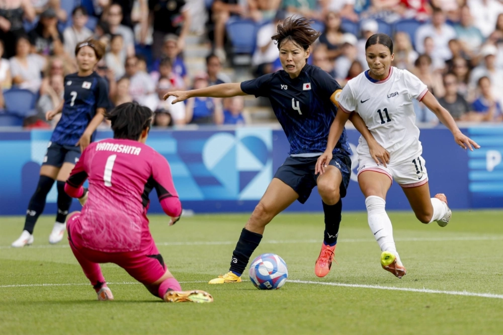 Japan goalkeeper Ayaka Yamashita (front left) and defender Saki Kumagai (center) in action against the United States during the Paris 2024 Olympics on Aug. 3 Japan goalkeeper Ayaka Yamashita (front left) and defender Saki Kumagai (center) in action against the United States during the Paris 2024 Olympics on Aug. 3