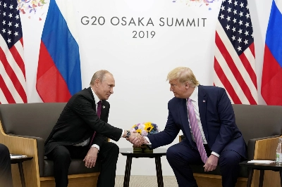 U.S. President Donald Trump's approach to ending Russia’s war in Ukraine appears to prioritize re-establishing U.S.-Russia relations over securing a fair settlement for Ukraine. U.S. President Donald Trump's approach to ending Russia’s war in Ukraine appears to prioritize re-establishing U.S.-Russia relations over securing a fair settlement for Ukraine.