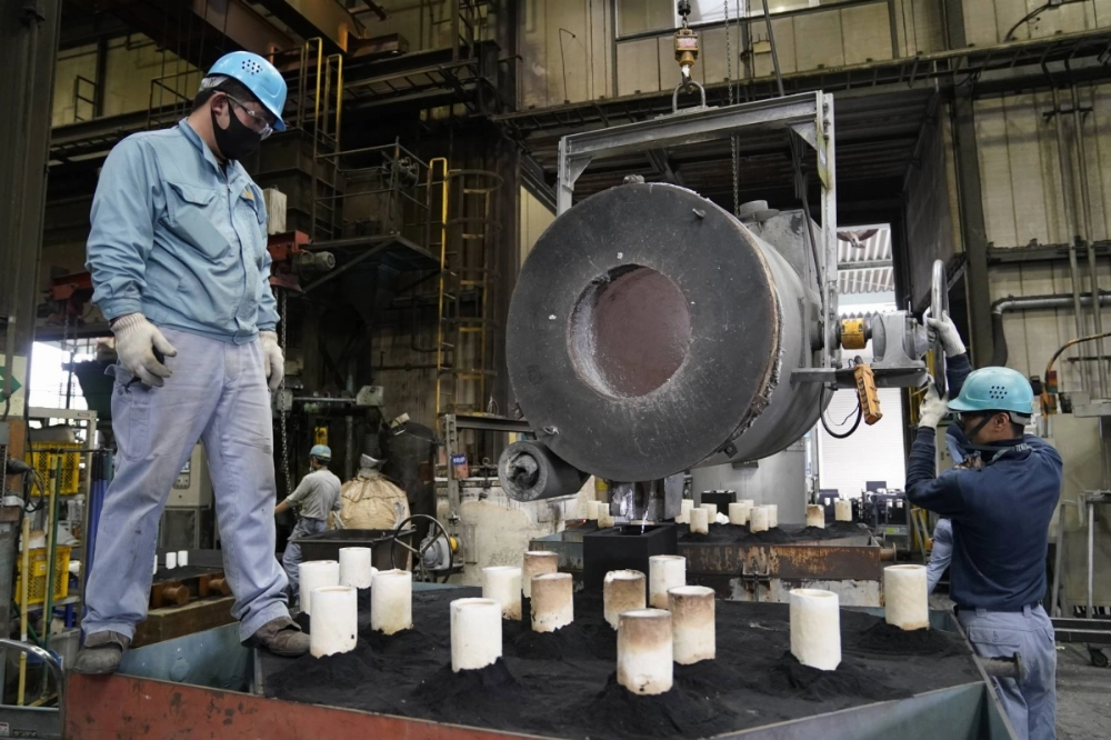According to a tally released on Thursday, some 1,416 labor unions under the umbrella of the Japan Council of Metalworkers’ Union requested a monthly base salary gain of ¥14,149 ($94.84) on average in talks expected to culminate with a deal next month. According to a tally released on Thursday, some 1,416 labor unions under the umbrella of the Japan Council of Metalworkers’ Union requested a monthly base salary gain of ¥14,149 ($94.84) on average in talks expected to culminate with a deal next month.