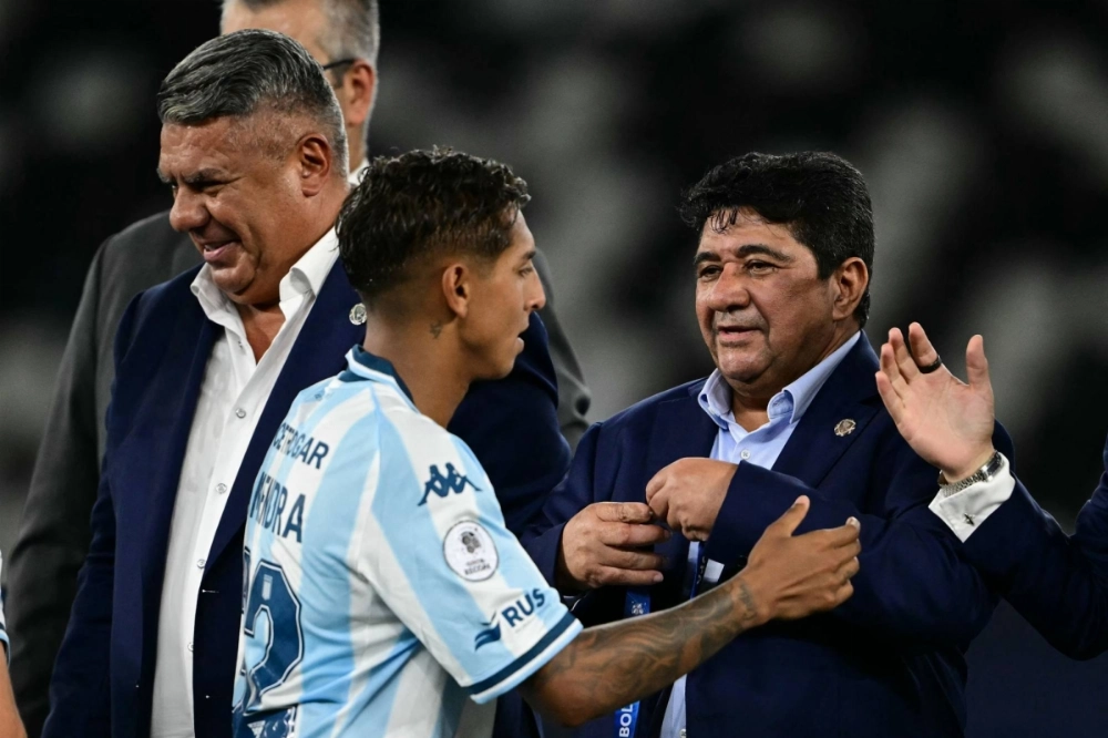Ednaldo Rodrigues (right), seen in Rio de Janeiro on Feb. 27, was unanimously returned to the role of president of the Brazilian soccer federation on Monday. Ednaldo Rodrigues (right), seen in Rio de Janeiro on Feb. 27, was unanimously returned to the role of president of the Brazilian soccer federation on Monday.