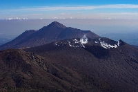 Shinmoedake, a volcano located between Miyazaki and Kagoshima prefectures, in November 2019 | Jiji