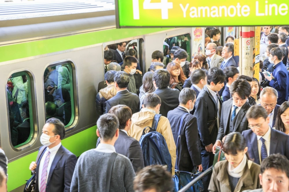 Sections of the outer loop of Tokyo's Yamanote Line and the Keihin-Tohoku Line will be shut down all day Saturday, and from the start of service through around noon on Sunday. Sections of the outer loop of Tokyo's Yamanote Line and the Keihin-Tohoku Line will be shut down all day Saturday, and from the start of service through around noon on Sunday.
