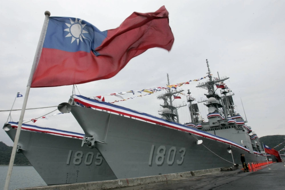 Despite China’s 30-year propaganda campaign that peace would be ensured if cross-strait disputes were settled internally, Beijing’s actual behaviors suggest otherwise. Despite China’s 30-year propaganda campaign that peace would be ensured if cross-strait disputes were settled internally, Beijing’s actual behaviors suggest otherwise.