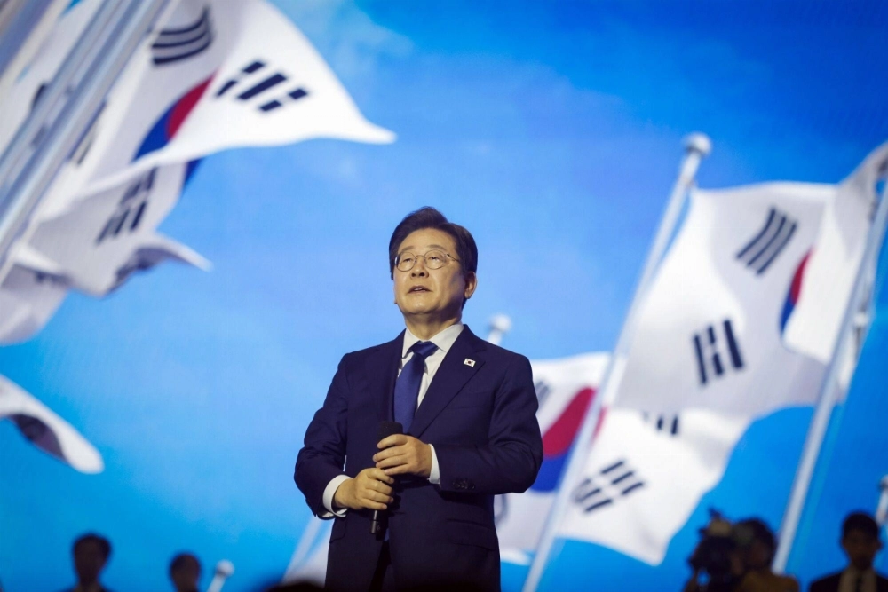 Lee Jae-myung, former leader of the Democratic Party, makes a final speech during the party's presidential primary election in Goyang, South Korea, on April 27. Lee Jae-myung, former leader of the Democratic Party, makes a final speech during the party's presidential primary election in Goyang, South Korea, on April 27.