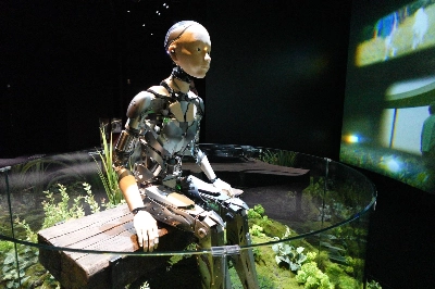 “‘Future of life,’ by Ishiguro,” the World Expo pavilion by roboticist Hiroshi Ishiguro, displays humanlike androids. “‘Future of life,’ by Ishiguro,” the World Expo pavilion by roboticist Hiroshi Ishiguro, displays humanlike androids.
