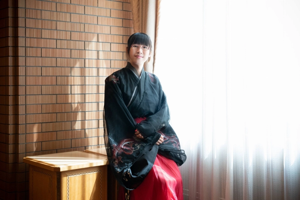 Since 2017, Kotomi Li has won some of Japan’s top literary awards and built a formidable career in the face of persistent online harassment. “Authors are tenacious creatures to begin with,” she says. Since 2017, Kotomi Li has won some of Japan’s top literary awards and built a formidable career in the face of persistent online harassment. “Authors are tenacious creatures to begin with,” she says.