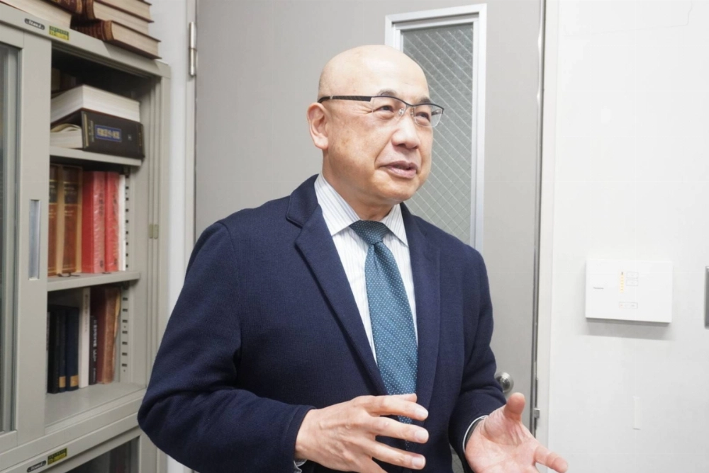Hiroshi Matsumoto, a professor at the University of Osaka who has performed autopsies on bodies suspected to have been involved in criminal cases, believes it's of the utmost importance to nurture people who can do such work. Hiroshi Matsumoto, a professor at the University of Osaka who has performed autopsies on bodies suspected to have been involved in criminal cases, believes it's of the utmost importance to nurture people who can do such work.