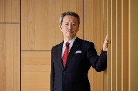Masayuki Omoto, Marubeni president and CEO, in Tokyo on Tuesday. Omoto has affirmed the Japanese trading house’s commitment to a long-term partnership with Berkshire Hathaway, echoing sentiments recently expressed by the U.S. investment firm. | Bloomberg