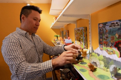 Huntar Company CEO Jason Cheung adjusts some of the toys on display at his office in Union City, California, on May 8. His company manufactures toys in China for clients in the U.S., Canada and Europe. Huntar Company CEO Jason Cheung adjusts some of the toys on display at his office in Union City, California, on May 8. His company manufactures toys in China for clients in the U.S., Canada and Europe.